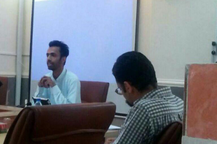 مدرس و مخترع جوان سیستان و بلوچستانی روبیک به شکل لوگوی دانشگاه جامع علمی کاربردی را طراحی کرد