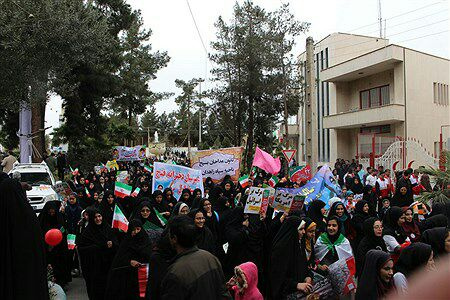 حضور کارکنان، اساتید و دانشجویان دانشگاه جامع علمی کاربردی استان سیستان و بلوچستان در چهلمین سالگرد پیروزی شکوهمند انقلاب اسلامی