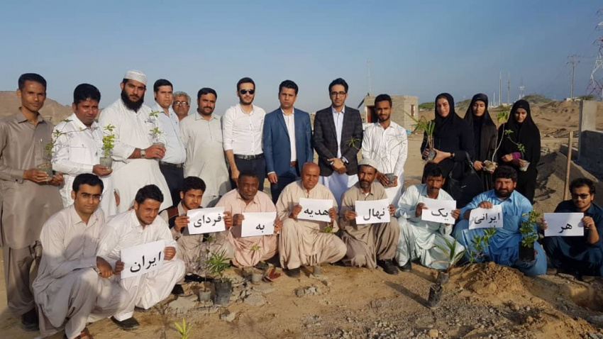 کاشت ۳۰اصله نهال به مناسبت روز درختکاری در مرکز علمی کاربردی شهرداری چابهار