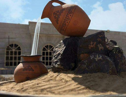 فارغ التحصیل دانشگاه جامع علمی کاربردی استان سیستان و بلوچستان با بکارگیری نقوش زیبای بلوچی طرحی نو را به جامعه هنری ارائه کرد