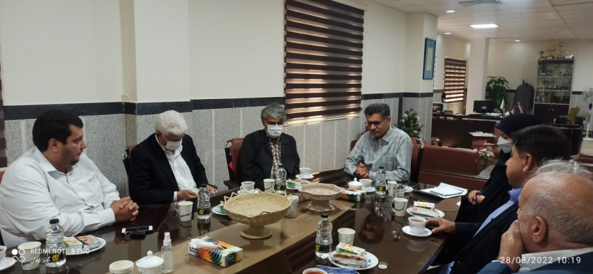 نشست سرپرست دانشگاه جامع علمی کاربردی استان سیستان و بلوچستان با رئیس اتاق بازرگانی،صنایع معادن و کشاورزی زاهدان
