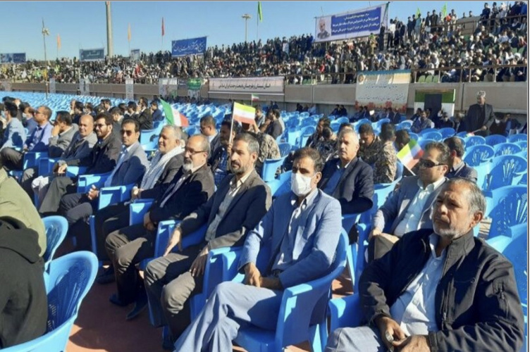 حضور کارکنان دانشگاه جامع علمی کاربردی در همایش ۱۵ هزار نفری بسیجیان