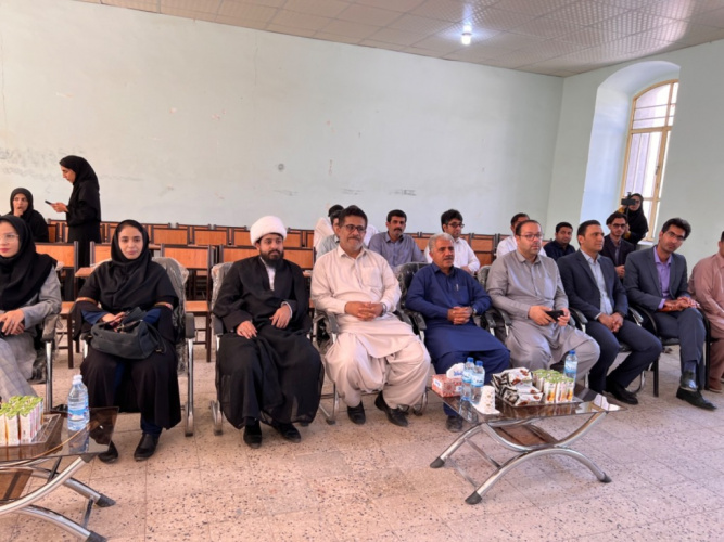 برگزاری جلسه هم اندیشی مسئول دفتر نهاد مقام معظم رهبری دانشگاه جامع علمی کاربردی استان سیستان و بلوچستان با اساتید مراکز ایرانشهر