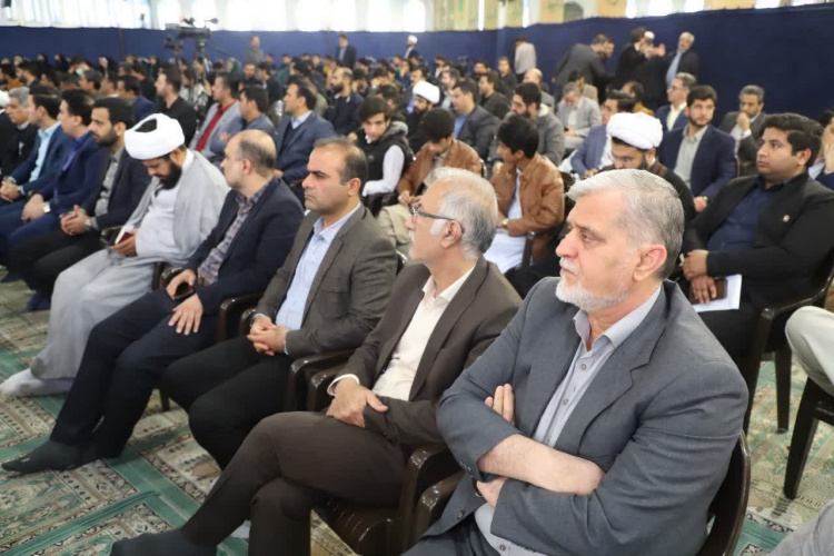 دیدار صمیمی جمعی از دانشگاهیان استان با نماینده مقام معظم رهبری در استان سیستان و بلوچستان